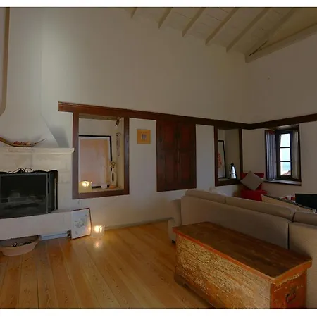 בית נופש Daphne Superior Castle
