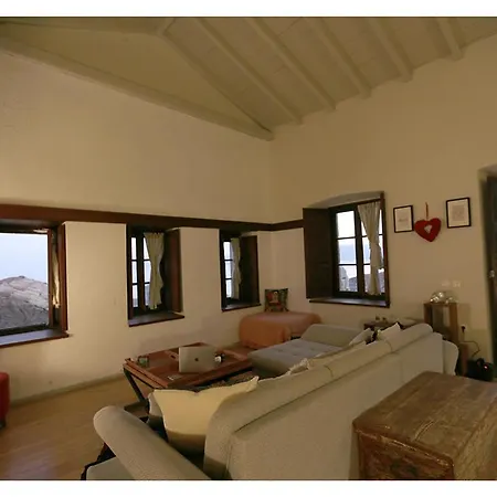 Daphne Superior Castle Vakantiehuis *