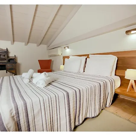 Daphne Superior Castle