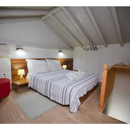 Daphne Superior Castle