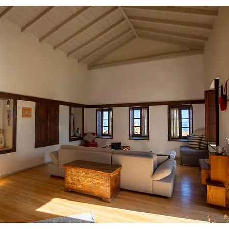 Daphne Superior Castle Monemvasía