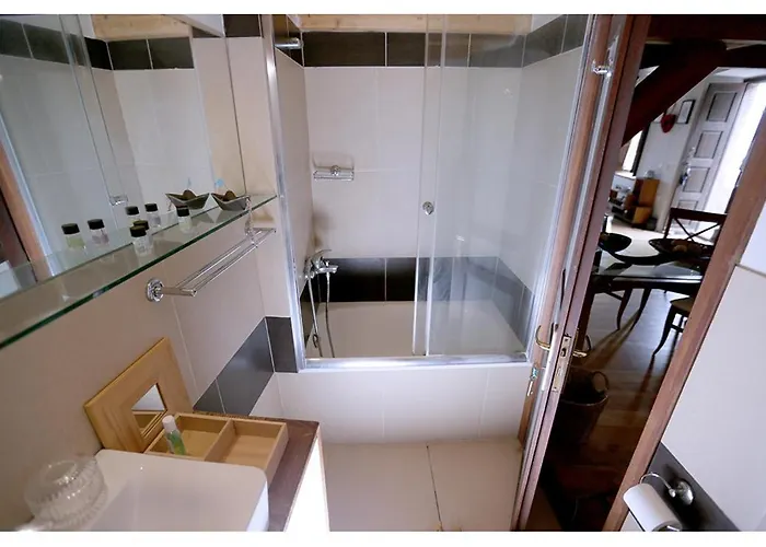 Daphne Superior Castle בית נופש