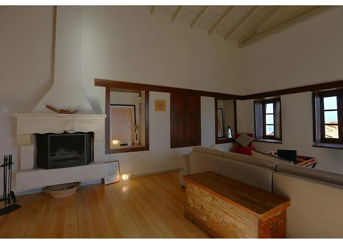 בית נופש Daphne Superior Castle