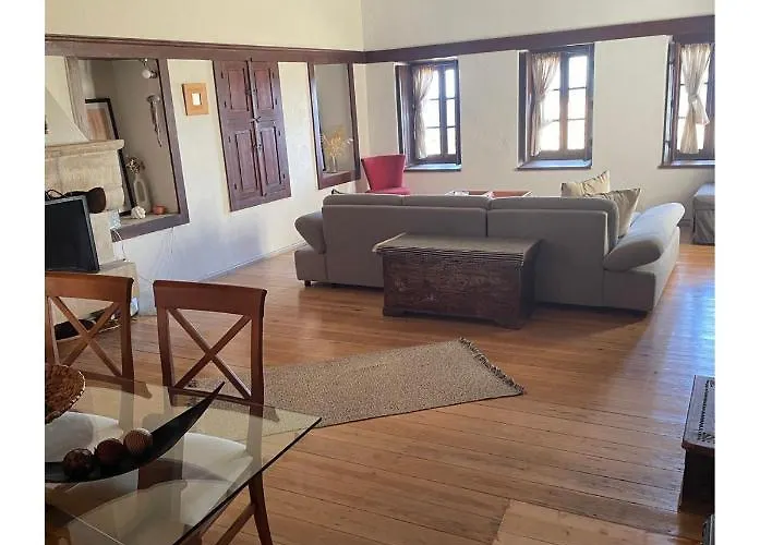 Daphne Superior Castle *