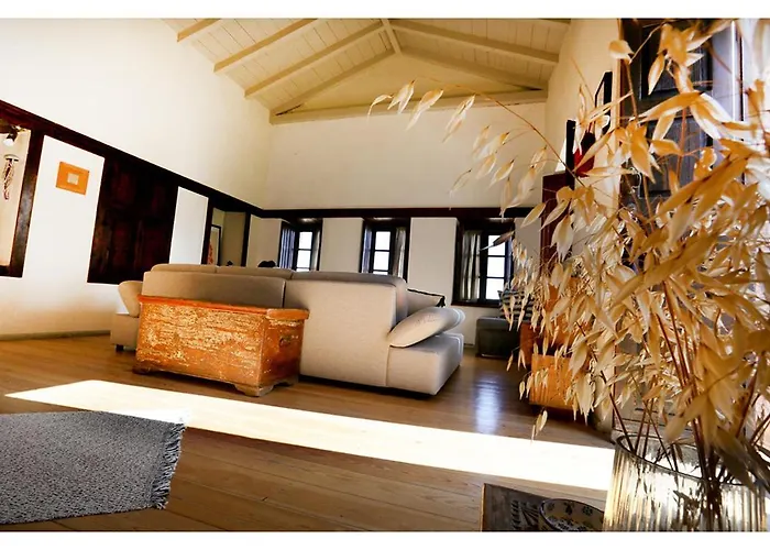 Daphne Superior Castle * מונמבאסיה