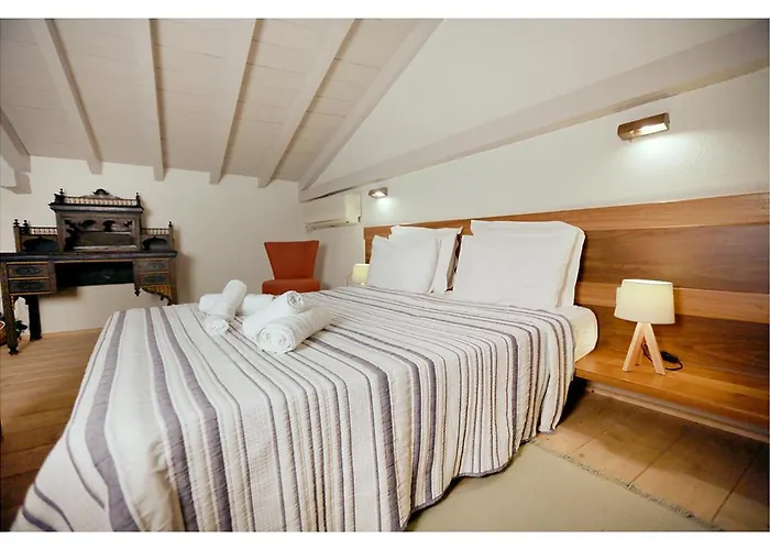 Daphne Superior Castle