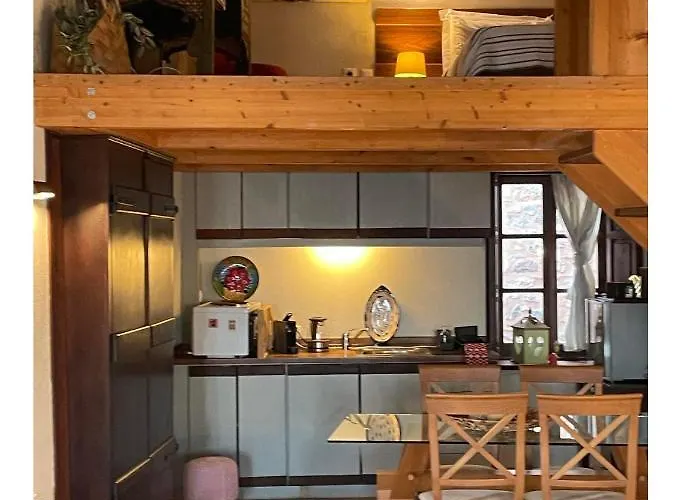 Daphne Superior Castle Μονεμβασιά