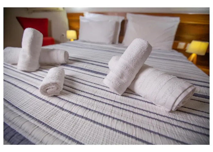 בית נופש Daphne Superior Castle