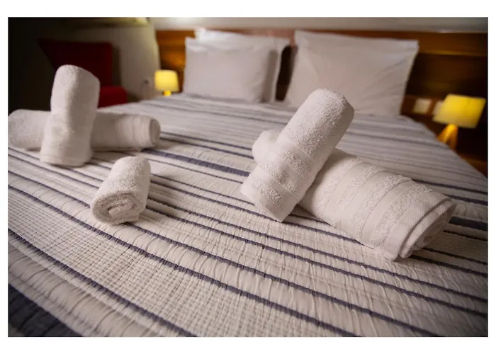 Daphne Superior Castle בית נופש מונמבאסיה