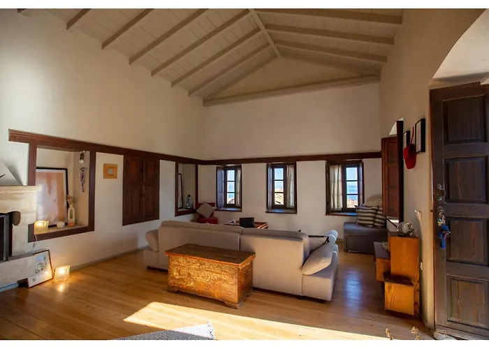 Daphne Superior Castle Monemvasia